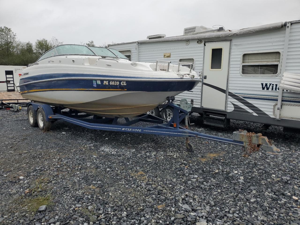 Four Winns Horizon Image 1