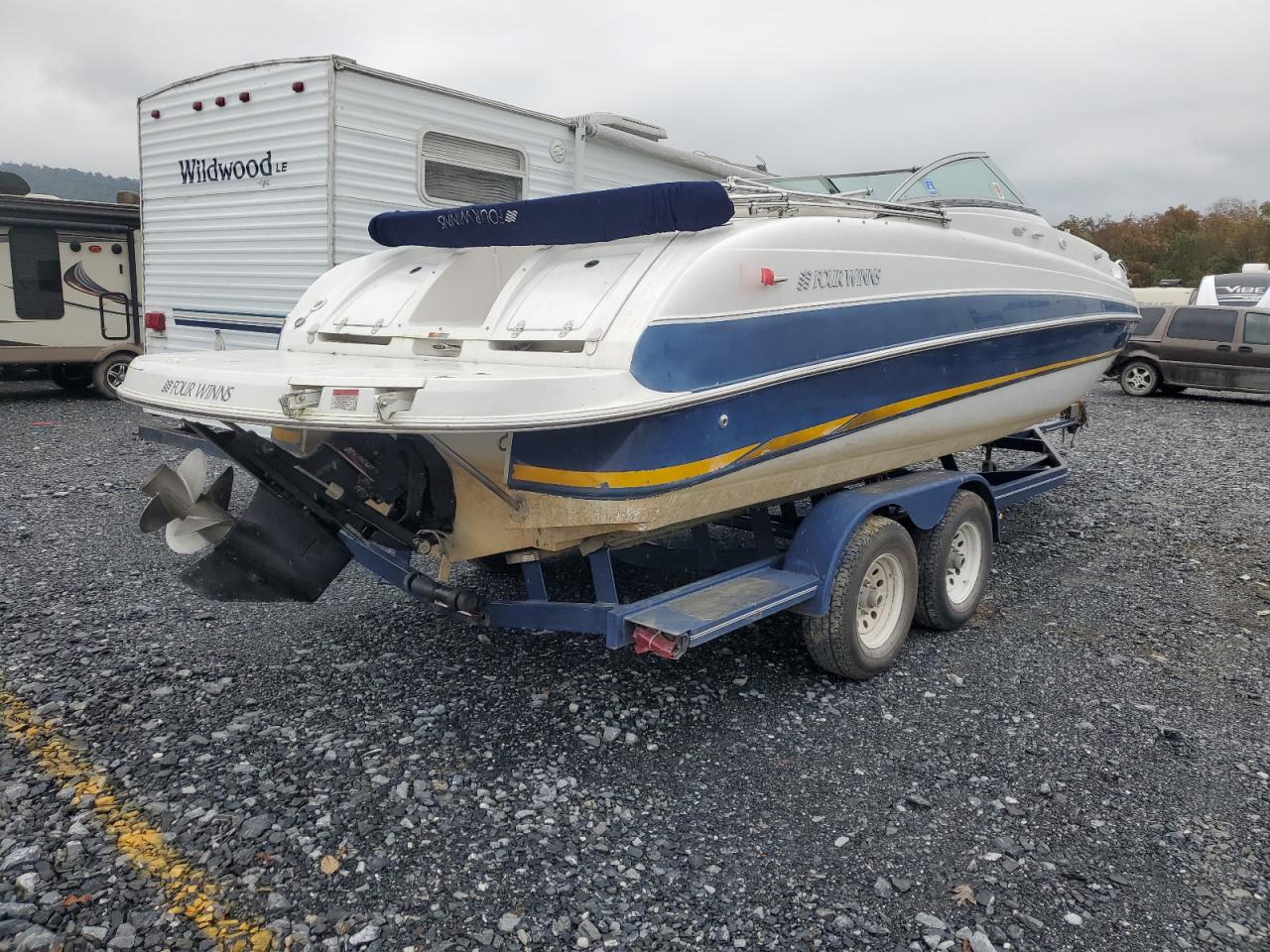 Four Winns Horizon Image 2