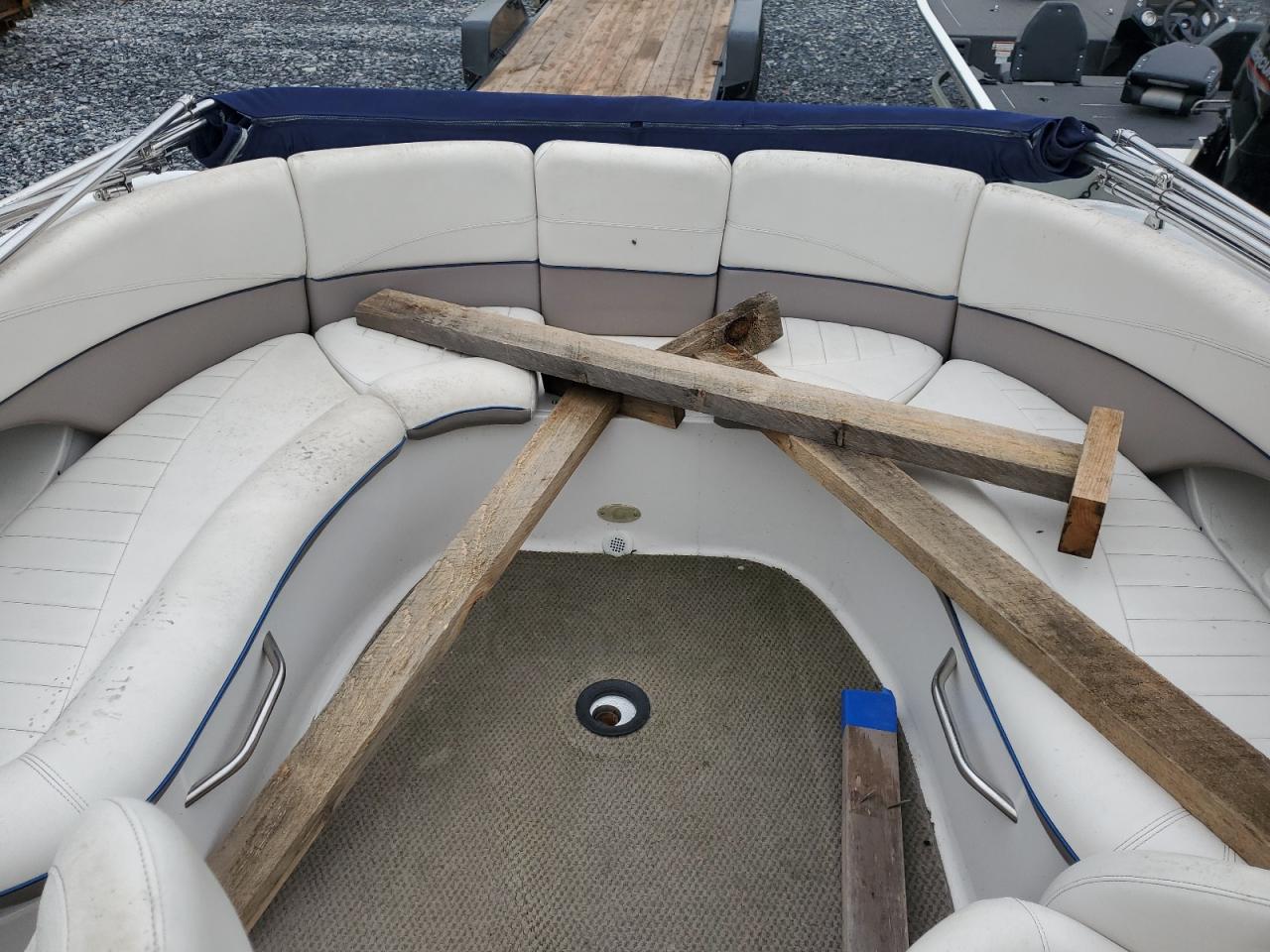 Four Winns Horizon Image 9