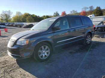  Salvage Chrysler Minivan