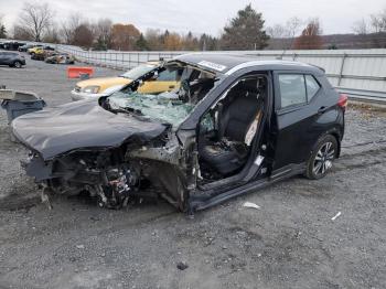  Salvage Nissan Kicks