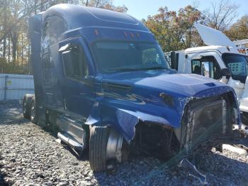  Salvage Freightliner Cascadia 1