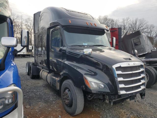  Salvage Freightliner Cascadia 1