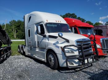  Salvage Freightliner Cascadia 1