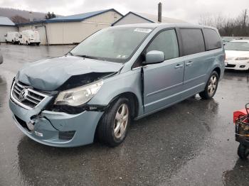  Salvage Volkswagen Routan