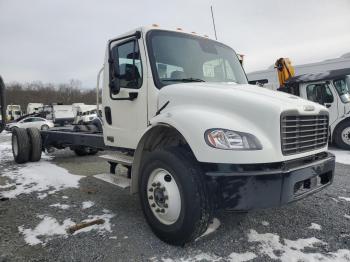  Salvage Freightliner M2 106 Med