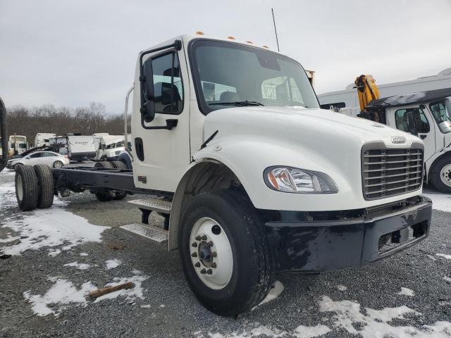  Salvage Freightliner M2 106 Med