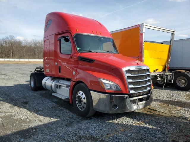  Salvage Freightliner Cascadia 1