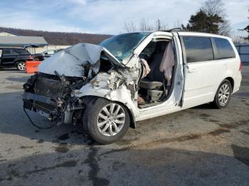  Salvage Volkswagen Routan