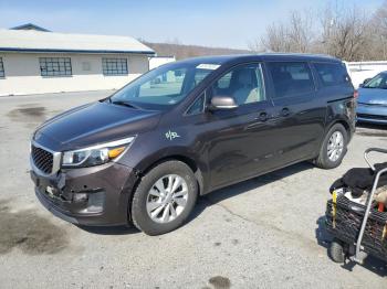  Salvage Kia Sedona