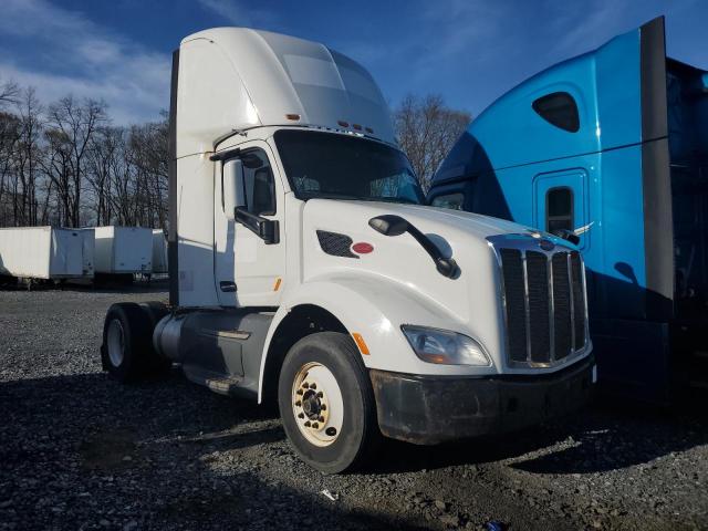  Salvage Peterbilt 579