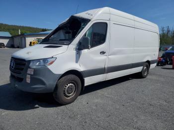  Salvage Mercedes-Benz Sprinter