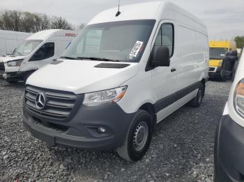  Salvage Mercedes-Benz Sprinter