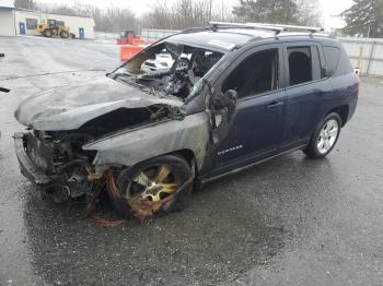  Salvage Jeep Compass