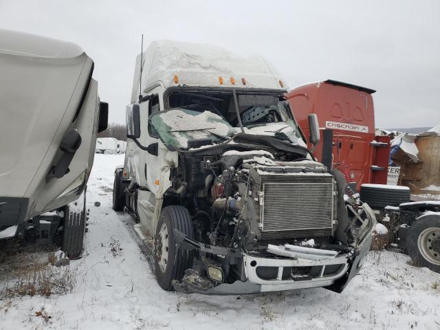  Salvage Freightliner Cascadia 1