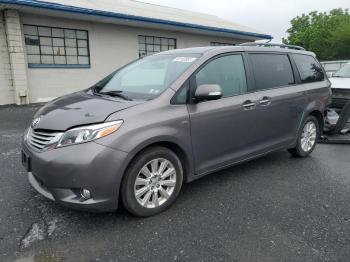  Salvage Toyota Sienna