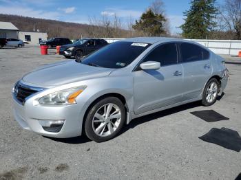  Salvage Nissan Altima