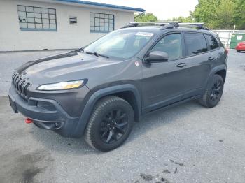  Salvage Jeep Cherokee