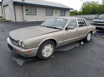  Salvage Jaguar Xj6