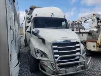  Salvage Freightliner Cascadia