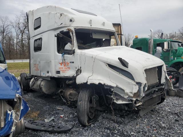  Salvage Volvo Vnl