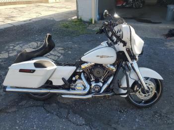  Salvage Harley-Davidson Fl