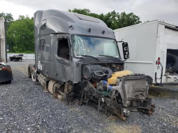  Salvage Volvo Vnl