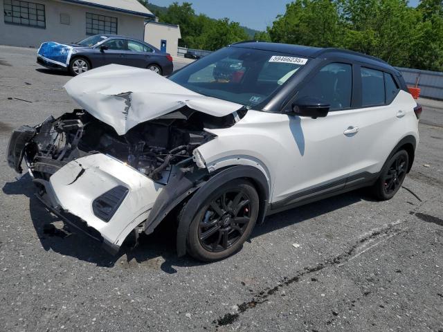  Salvage Nissan Kicks