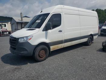  Salvage Mercedes-Benz Sprinter
