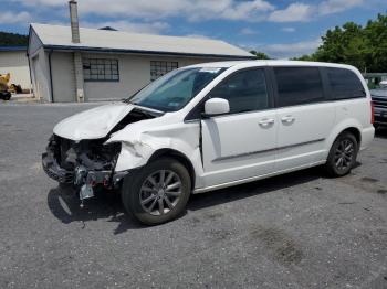  Salvage Chrysler Minivan