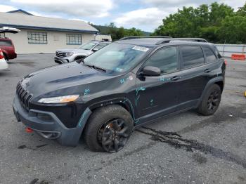  Salvage Jeep Cherokee
