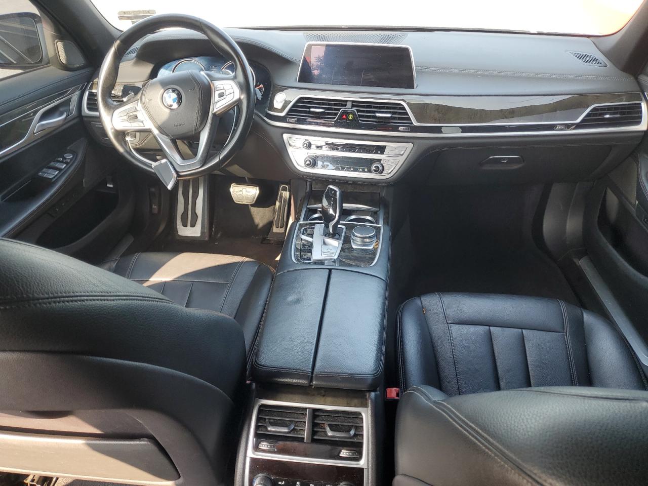 BMW 7 Series Xi Image 6