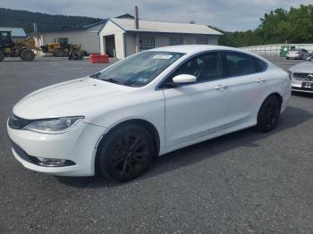  Salvage Chrysler 200