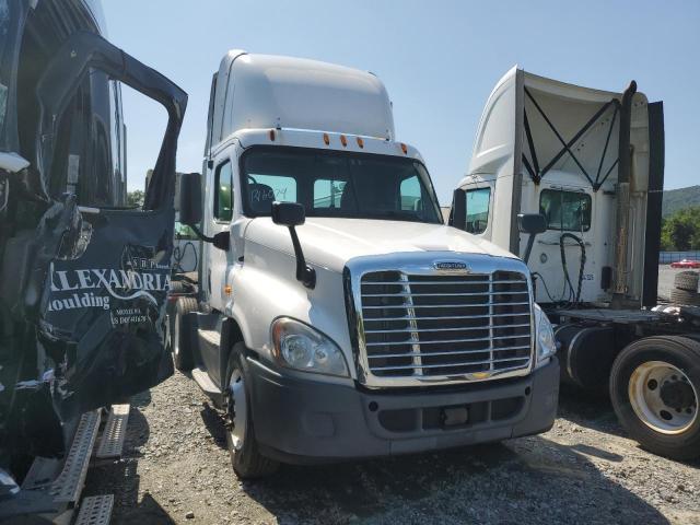  Salvage Frht Cascadia 125