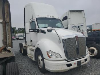  Salvage Kenworth T680