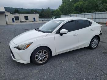  Salvage Toyota Yaris