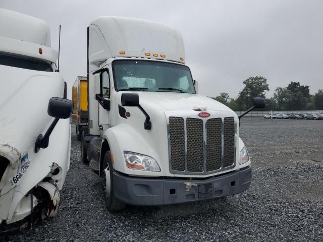  Salvage Peterbilt Tractor 579