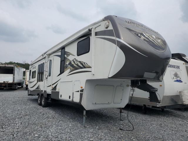  Salvage Moun Trailer
