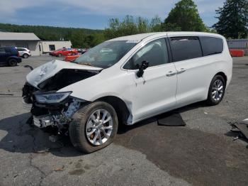  Salvage Chrysler Pacifica