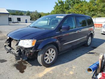  Salvage Chrysler Minivan