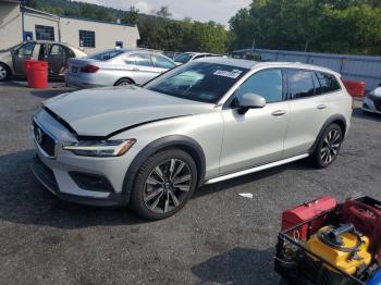  Salvage Volvo V60