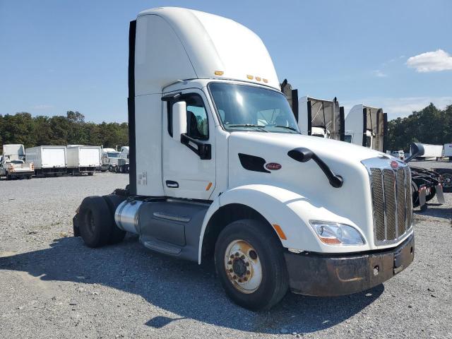  Salvage Peterbilt Tractor 579