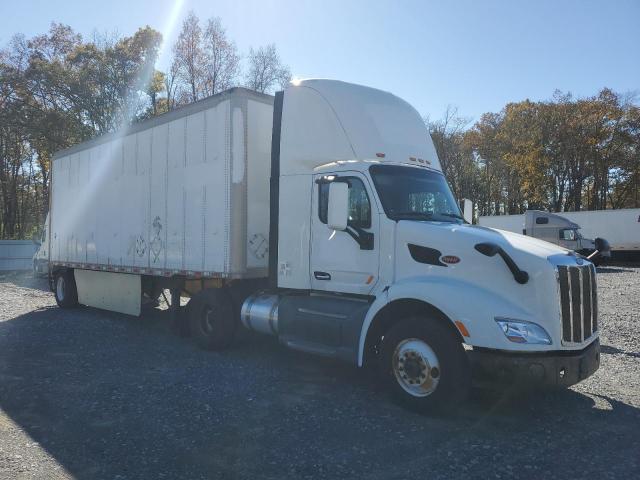 Salvage Peterbilt Tractor 579
