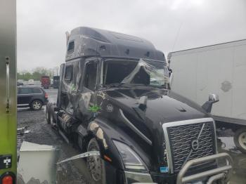  Salvage Volvo Vnl