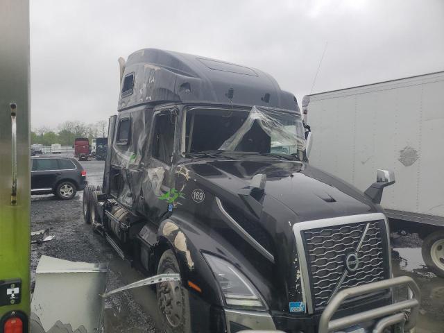  Salvage Volvo Vnl