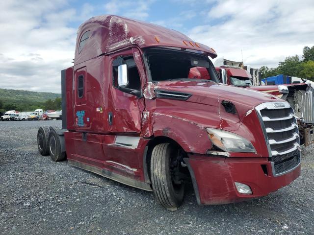  Salvage Freightliner Cascadia 1