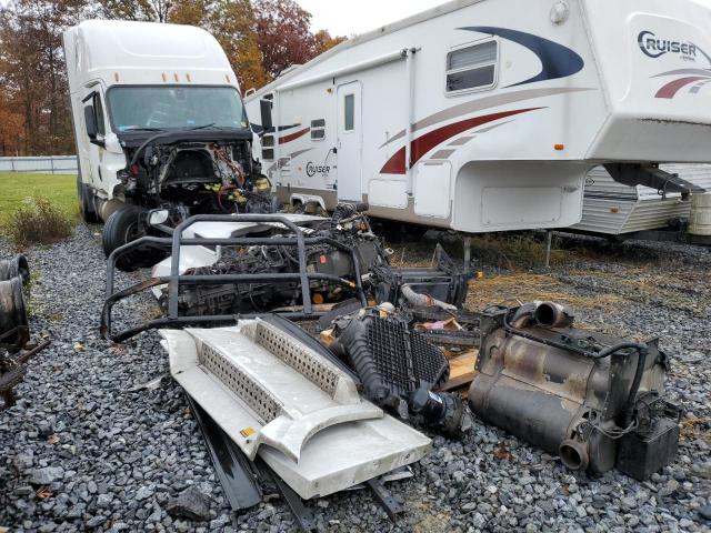  Salvage Freightliner Cascadia 1