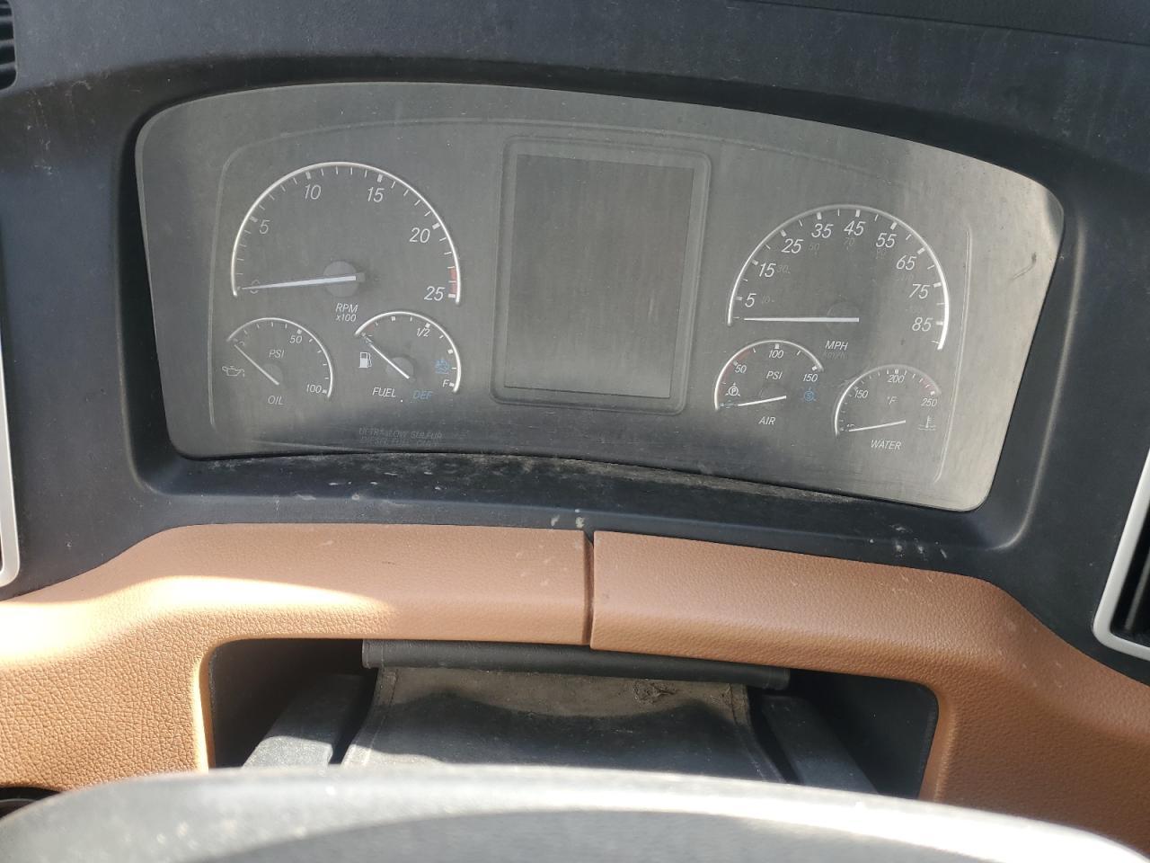 Freightliner Cascadia 116 Image 6