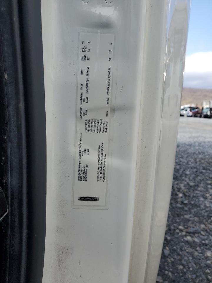 Freightliner Cascadia 116 Image 3