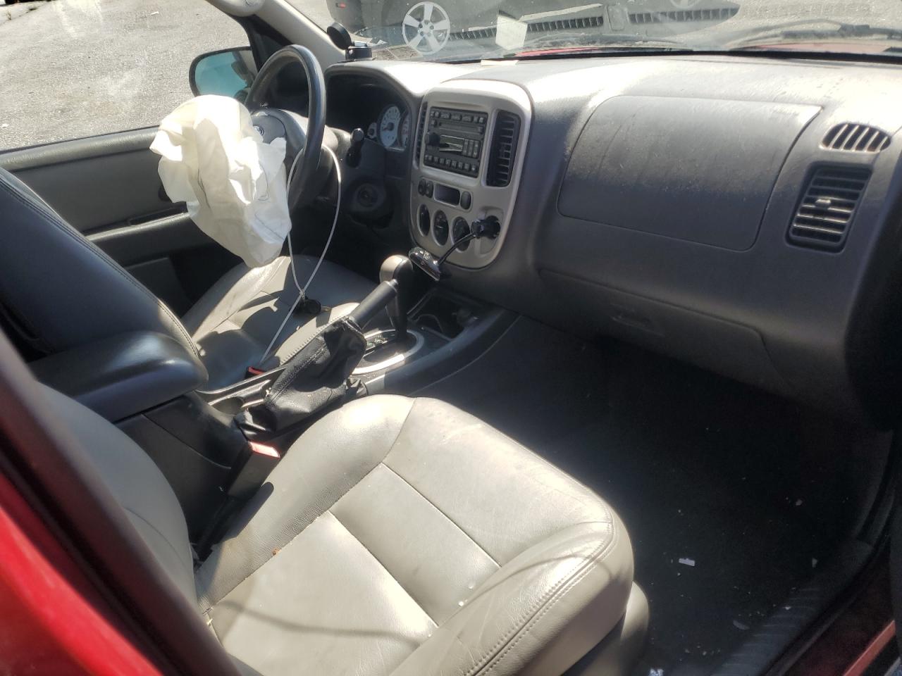 Ford Escape Xlt Image 11